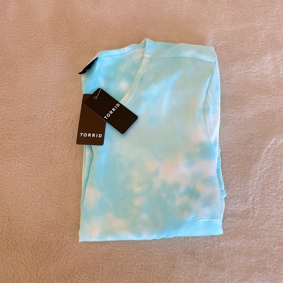 Torrid Soft Short Sleeve Cloud Top - Size 00 (M) - Picture 12 of 13